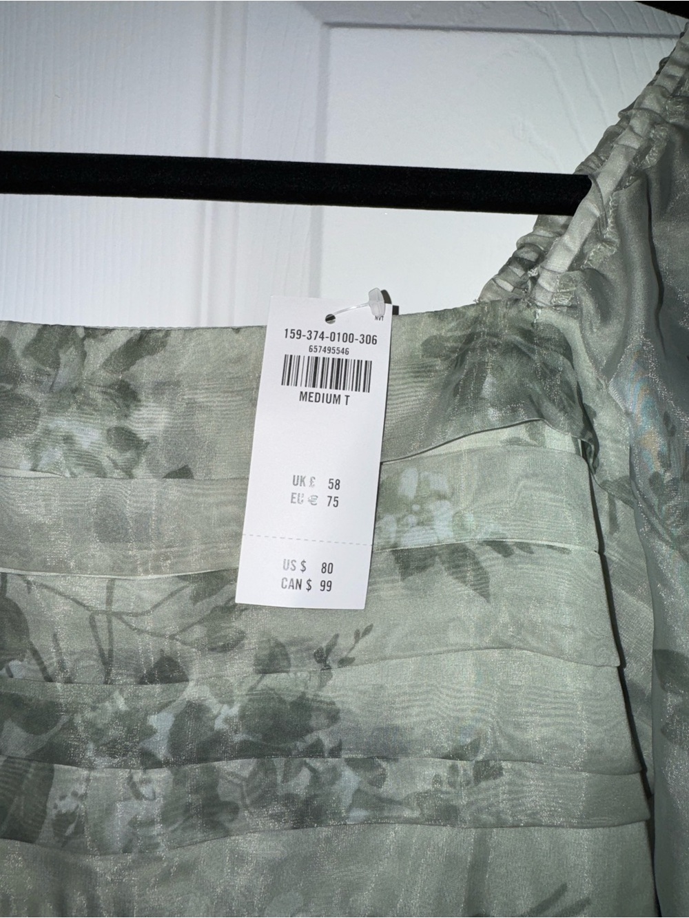 NWT Abercrombie Flutter Sleeve/ Angel Sleeve Green Floral Dress - Picture 2 of 4